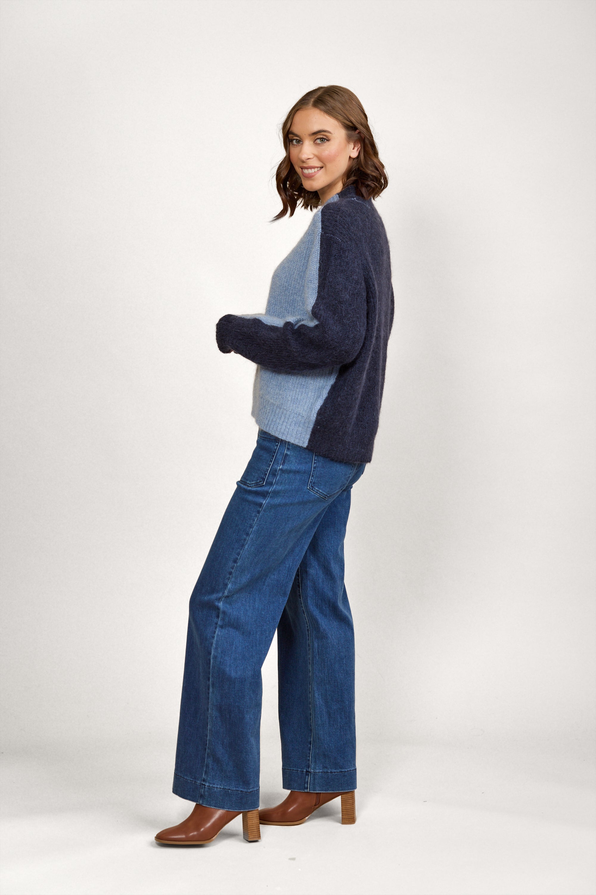 Knewe 2033 Two Tone Sweater | Sky Blue/Ink