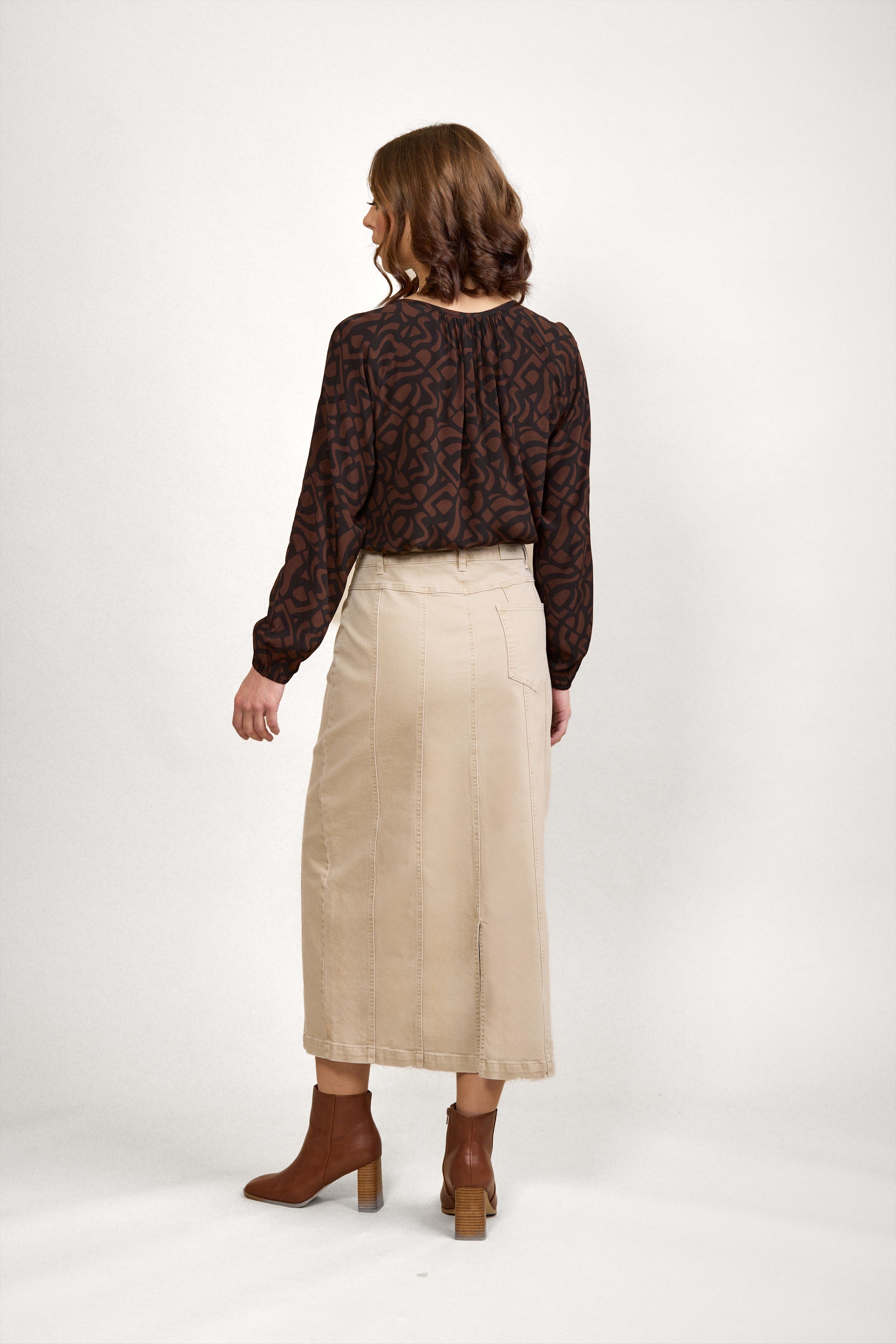 Knewe 4032 Copper Skirt | Oat Denim