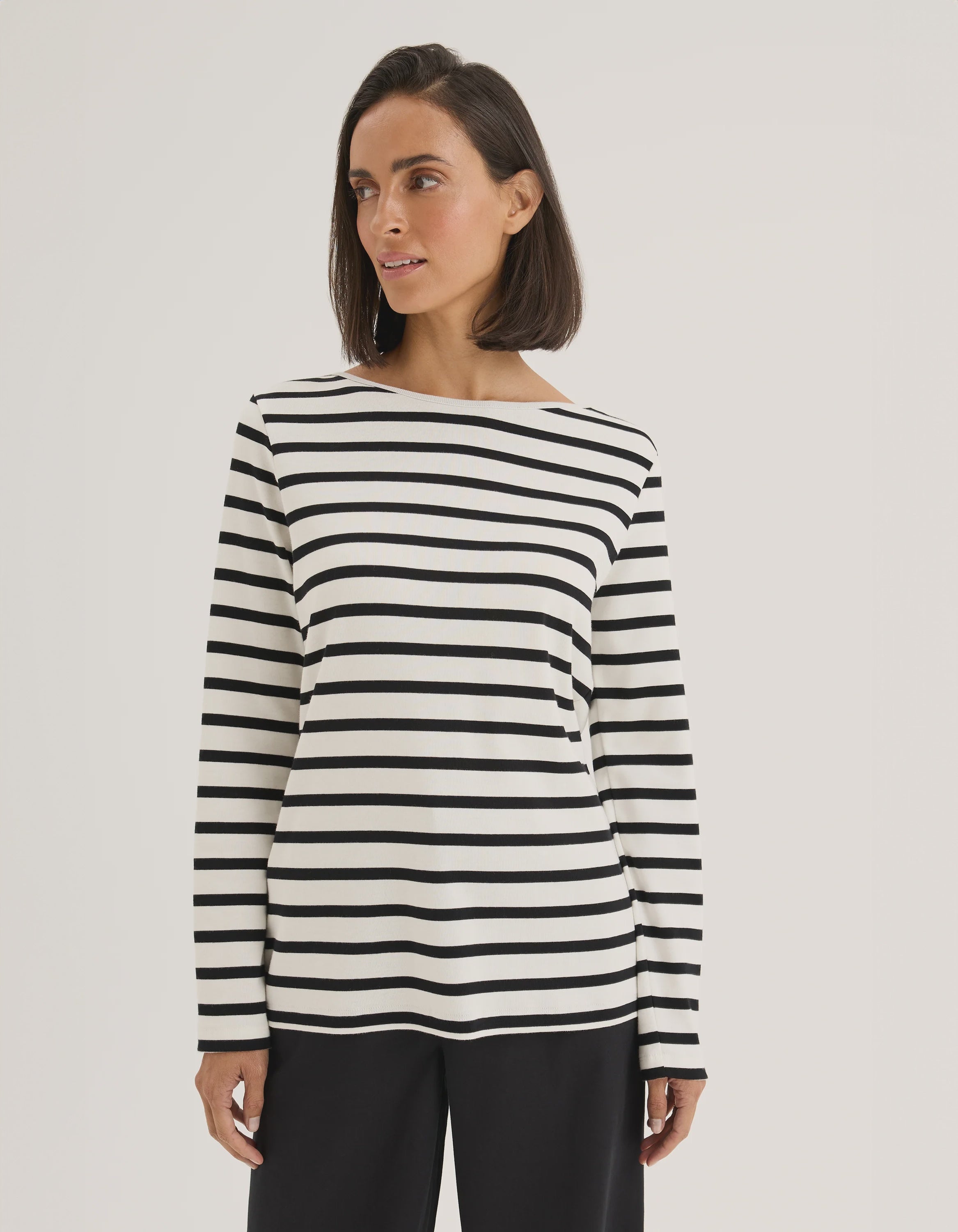 Yarra Trail Boardwalk Tee | Ecru/Black