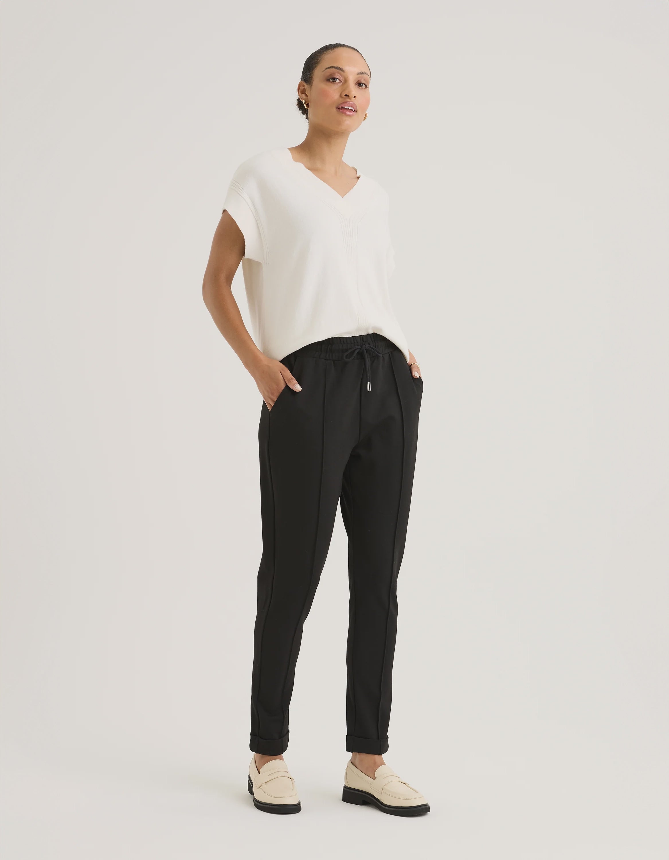 Yarra Trail Vine Jogger | Black
