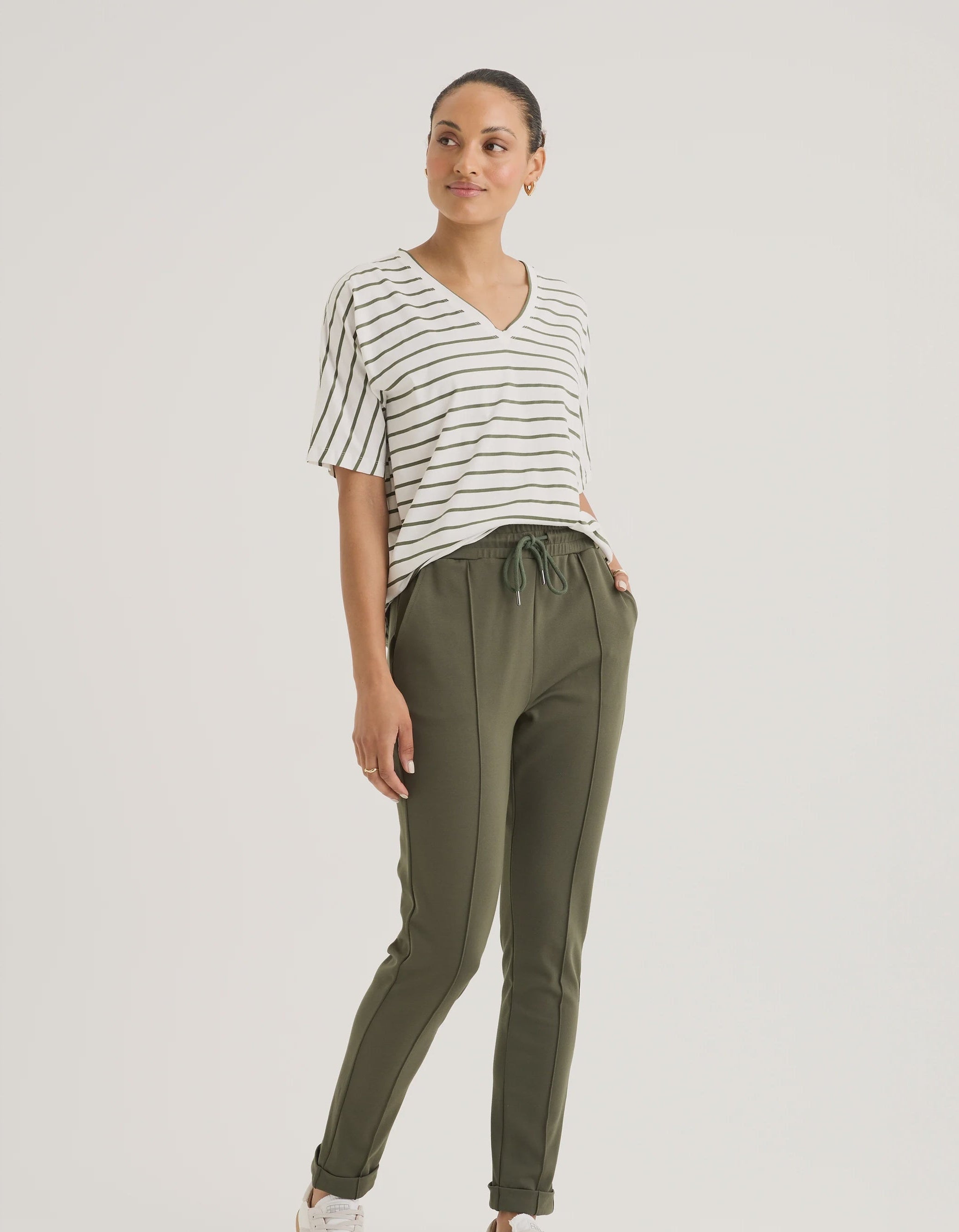 Yarra Trail Vine Jogger | Khaki