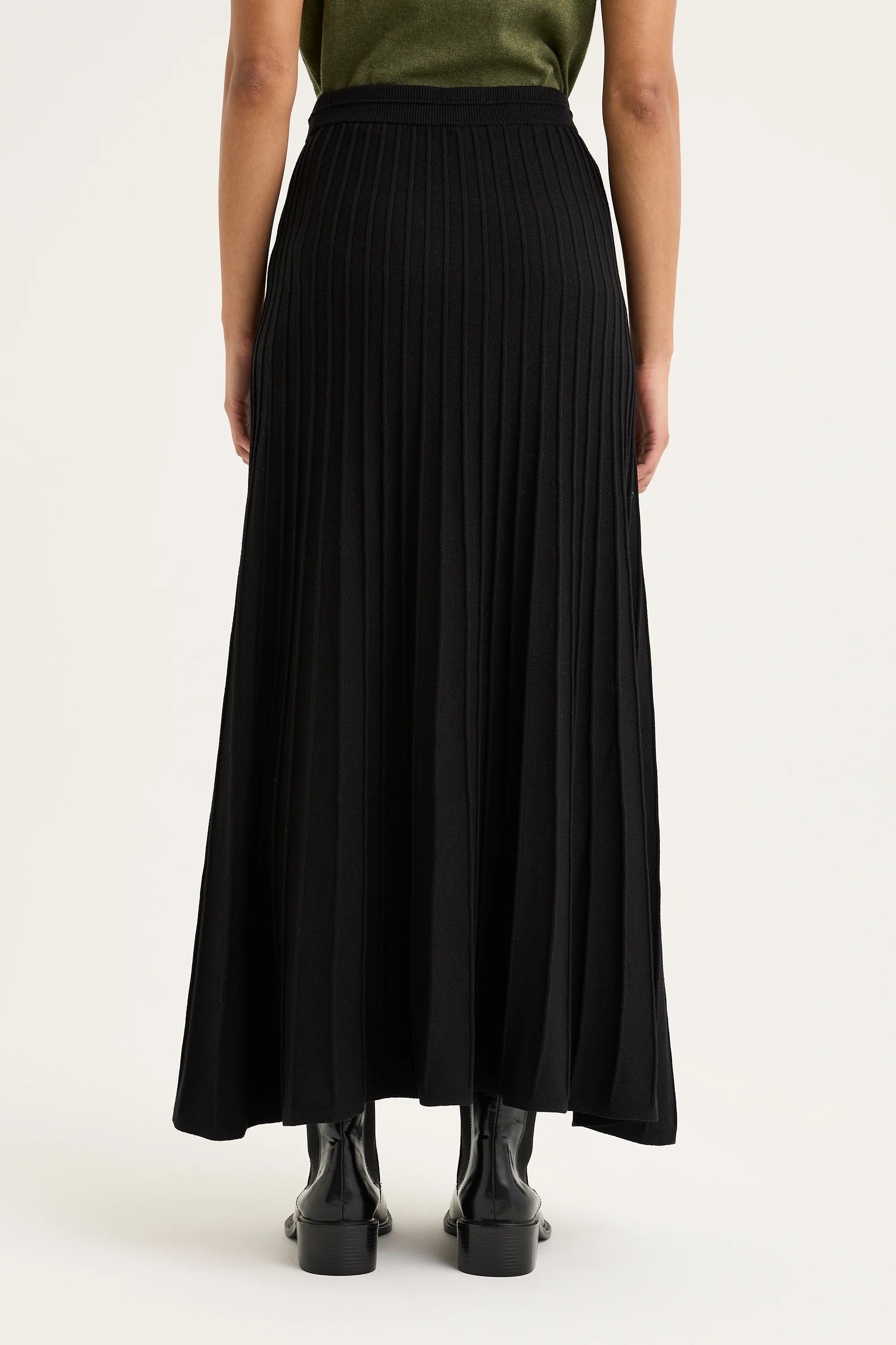 Yarra Trail Cedar Skirt | Black