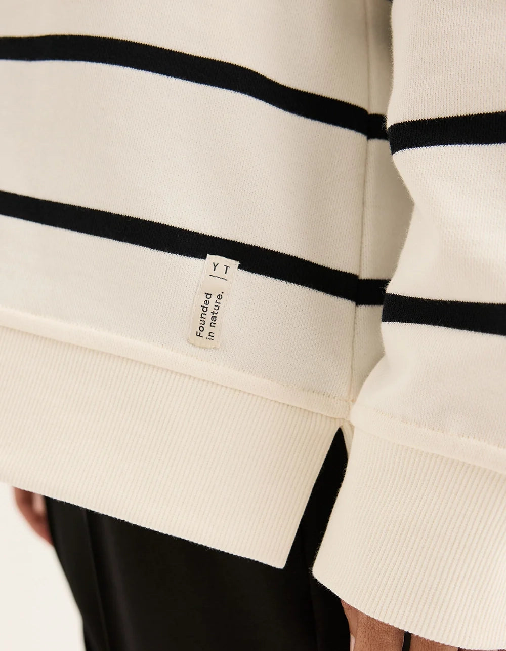 Yarra Trail Infinity Sweat | Ecru/Black