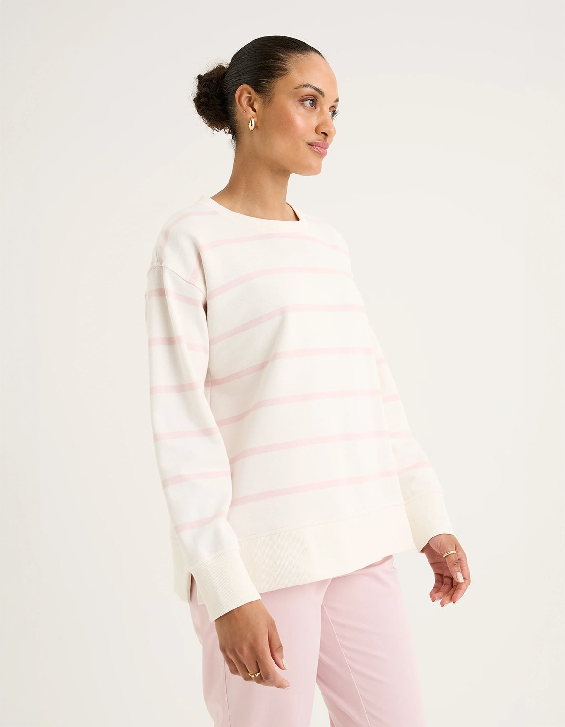 Yarra Trail Infinity Sweat | Ecru/Ice Pink