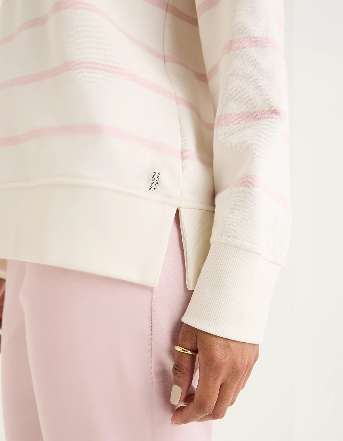 Yarra Trail Infinity Sweat | Ecru/Ice Pink