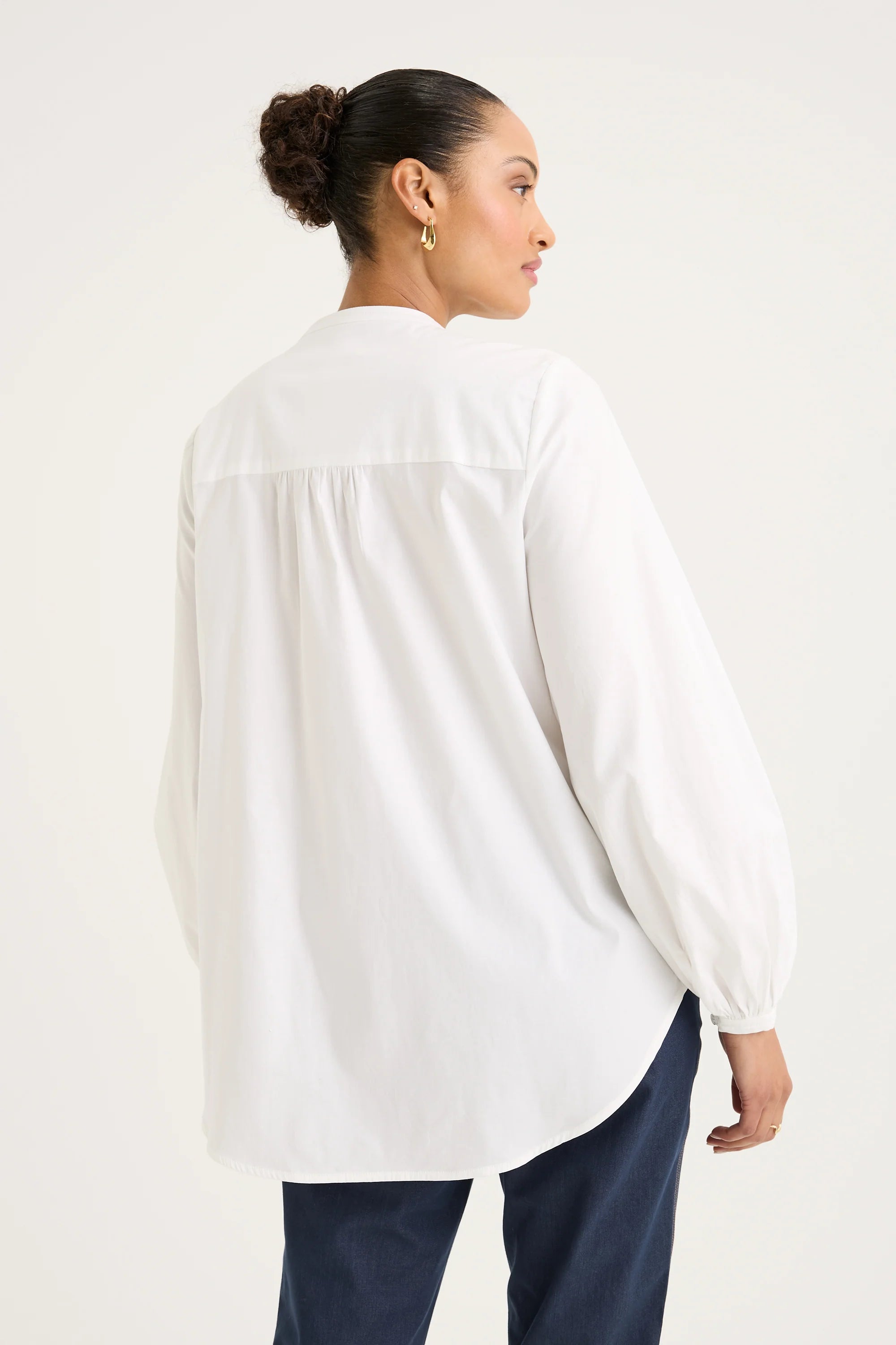 Yarra Trail Mantle Top | White