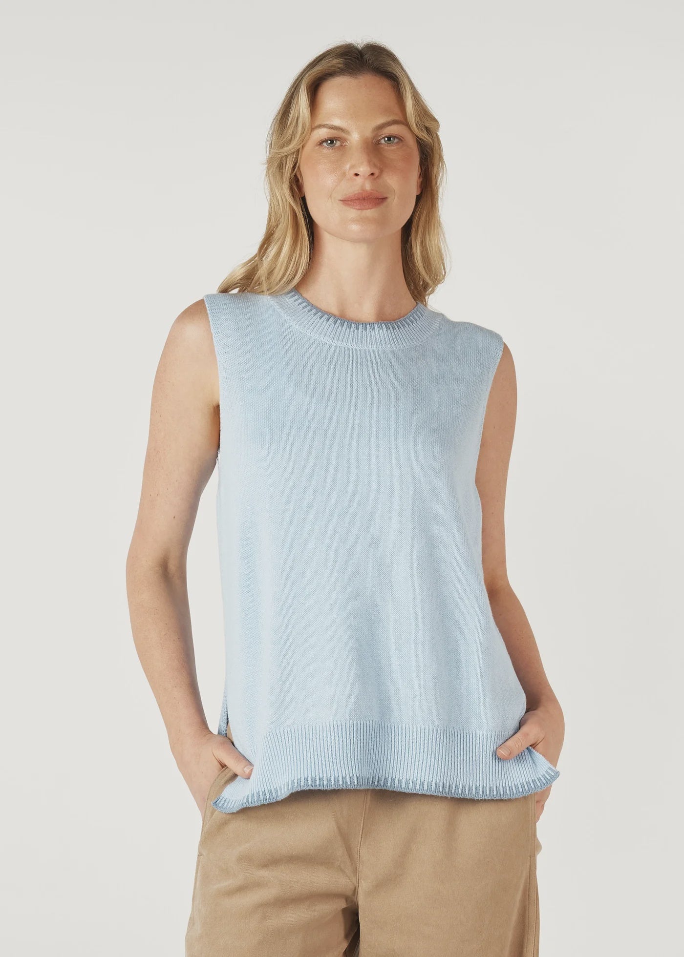 Zaket & Plover Essential Two Tone Vest | Sky