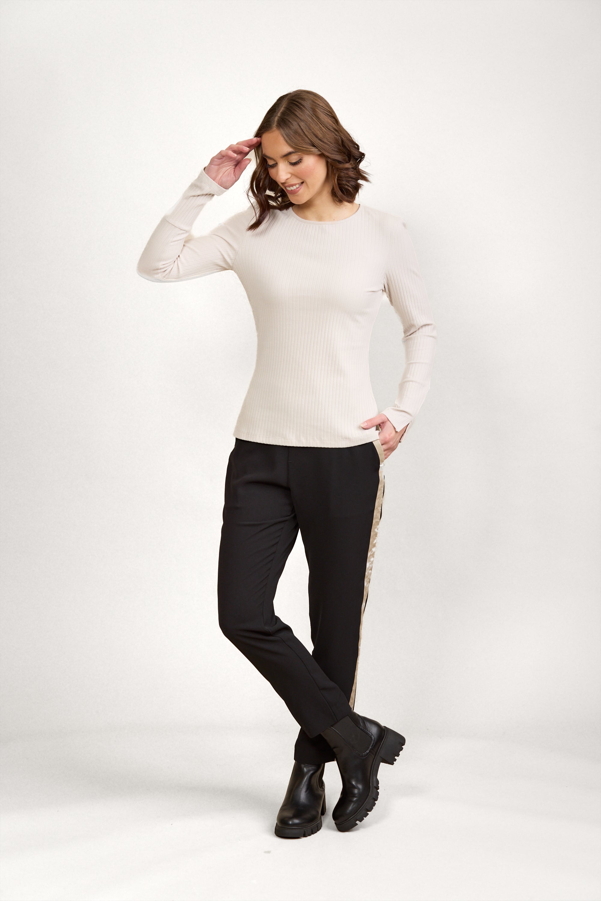Knewe 3057 Aries Top | Oyster