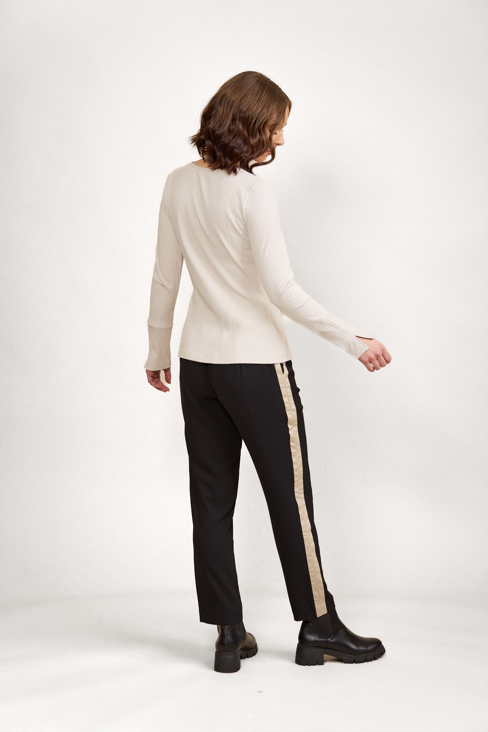 Knewe 3057 Aries Top | Oyster
