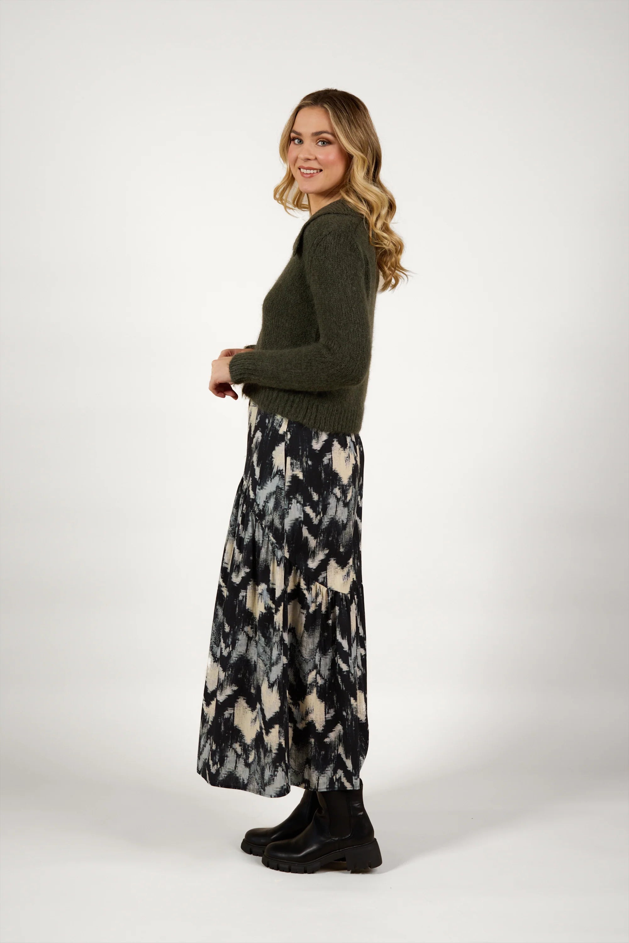 Knewe 2003 Vera Cardi | Hunter