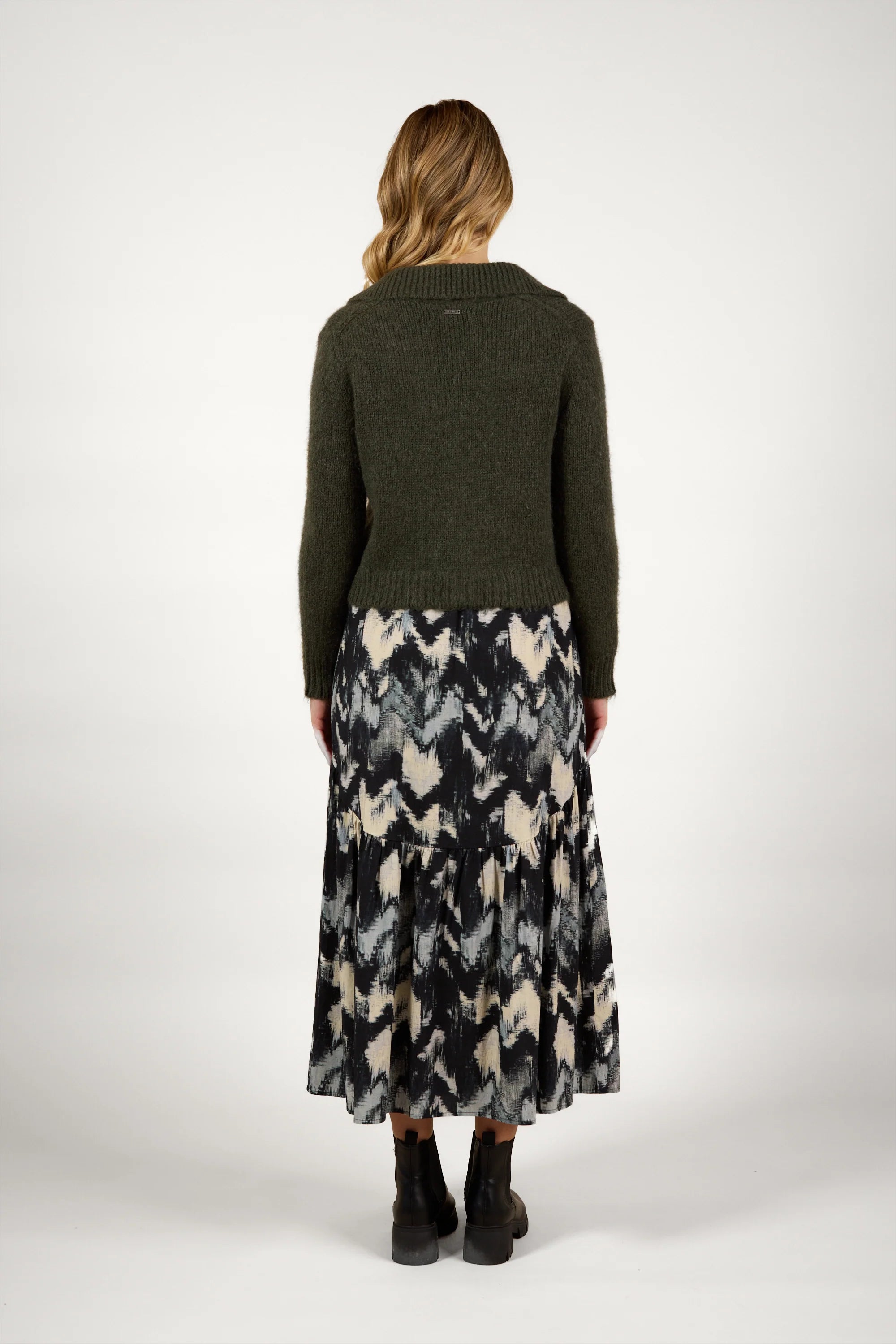 Knewe 2003 Vera Cardi | Hunter
