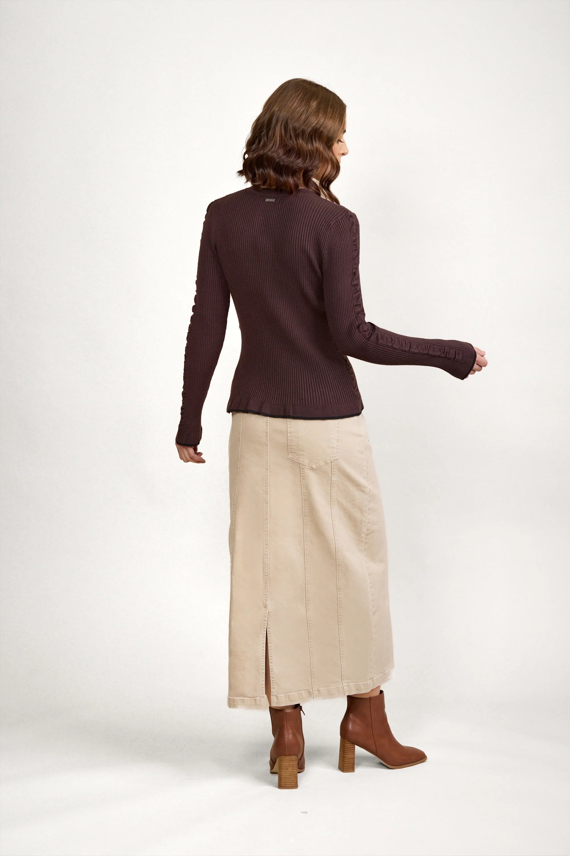 Knewe 2031 Luxe Sweater | Chocolate/Black