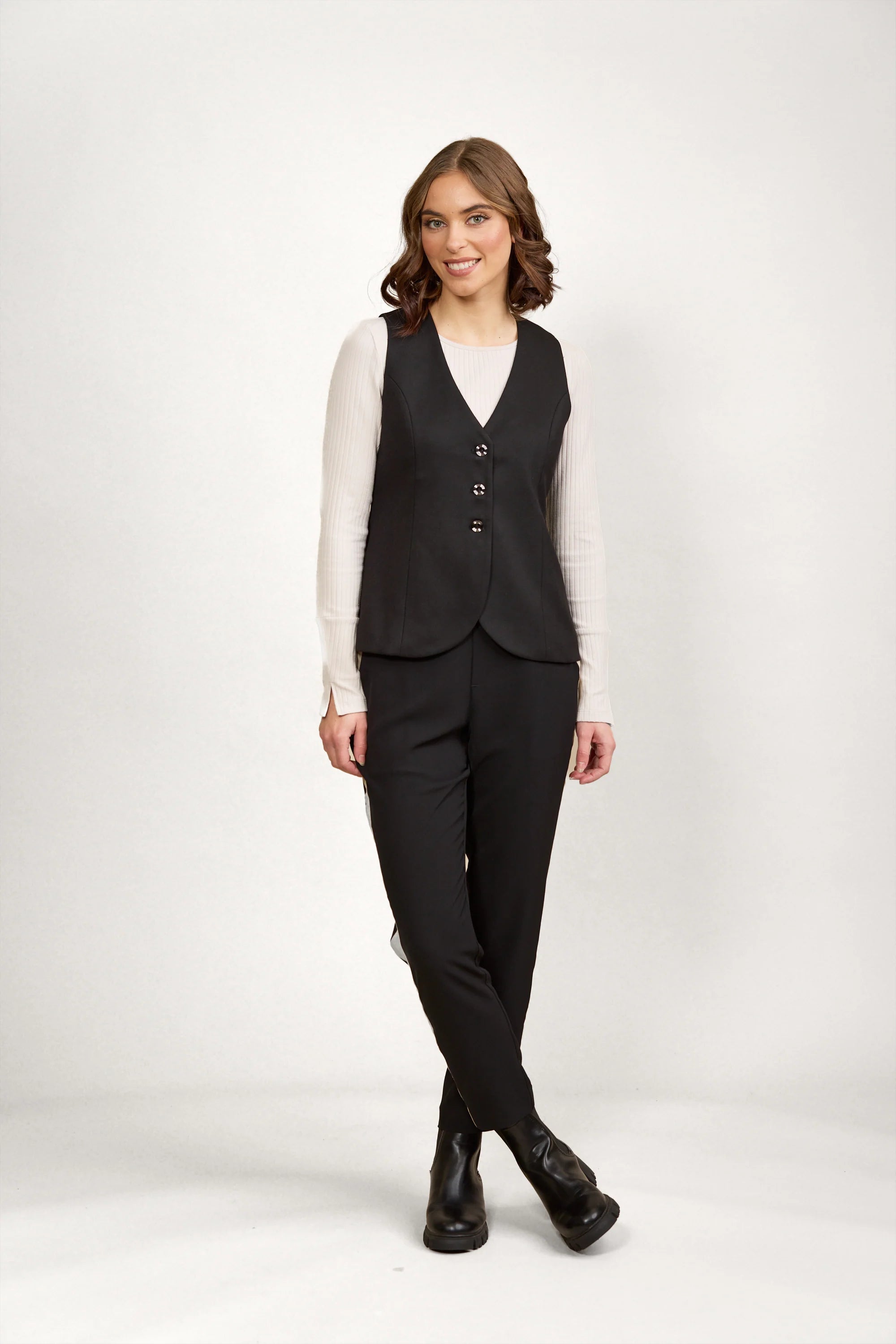 Knewe 6042 Florence Vest | Black