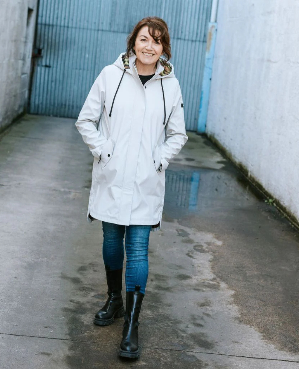 Moke Billie Rain Coat | Ice Crystal with Big Cat Blur