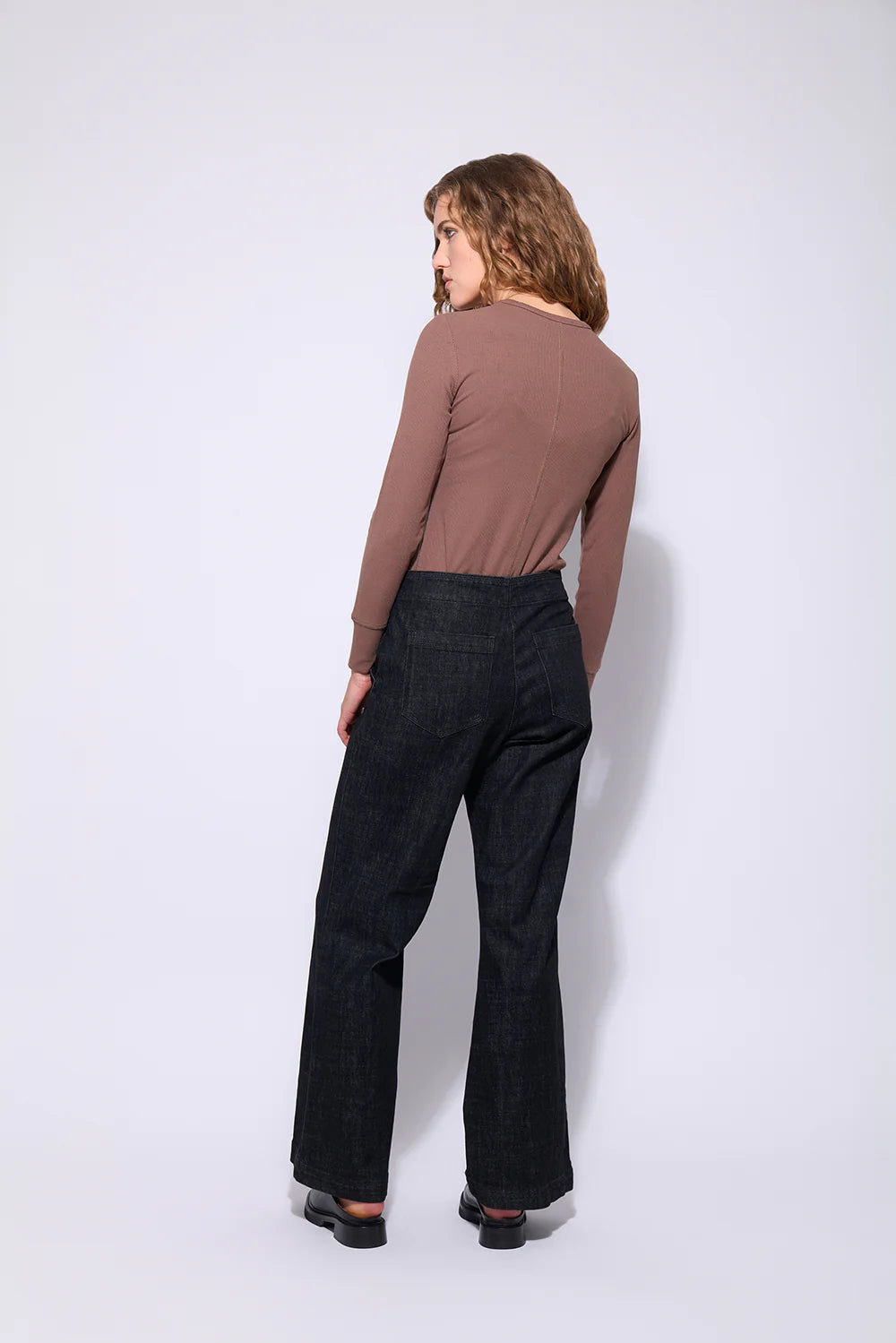 Neris Ida Jean | Black Wash