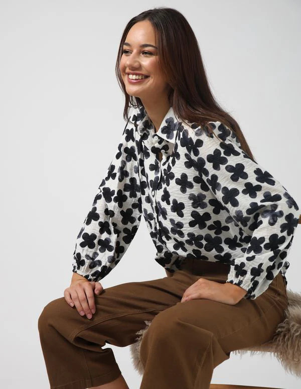 Stella + Gemma Charlotte Shirt | Navy Flowers