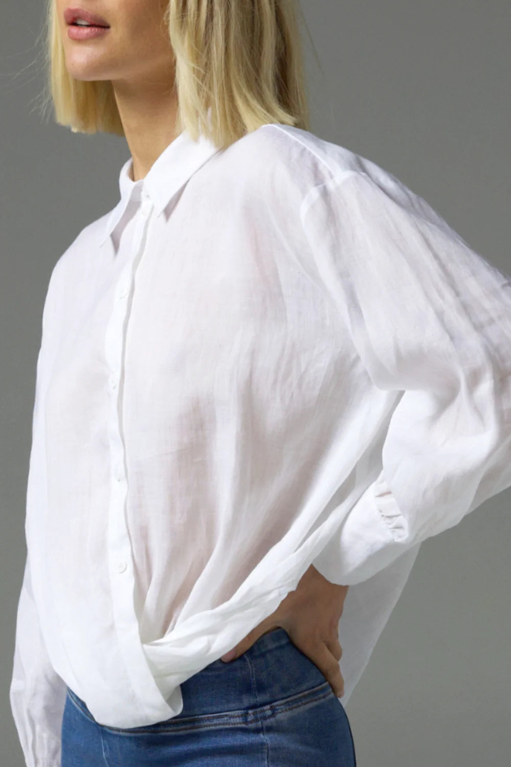 Zoe Kratzmann SidleTop | Porcelain