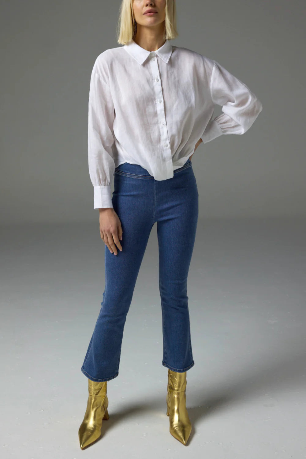 Zoe Kratzmann SidleTop | Porcelain